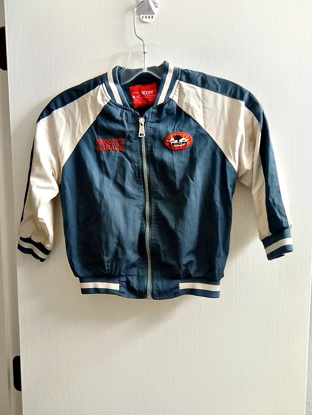 Snoopy Boys Size 5 Blue & White Jacket